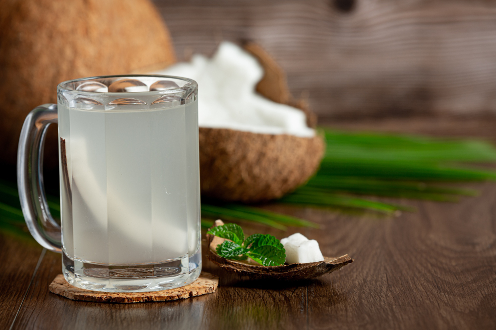 image 5 Manfaat Air Kelapa Muda untuk Kesehatan Tubuh