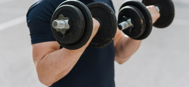 image 8 Latihan Biceps di Gym yang Paling Efektif dan Cepat!