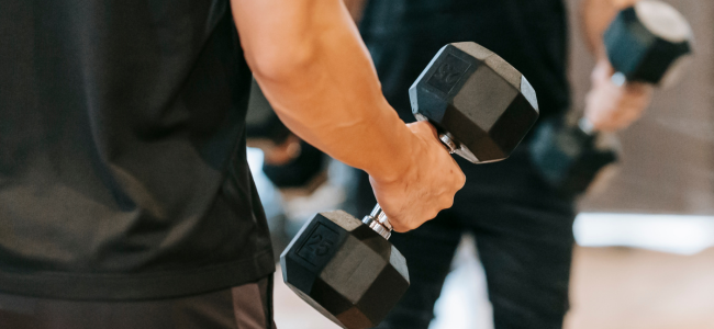image Apakah Gym Bisa Menambah Berat Badan? Begini Panduan Lengkapnya