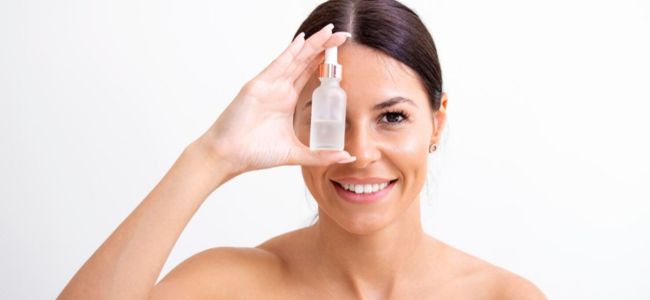 image Tips dan Cara Menggunakan Serum Wajah yang Tepat!